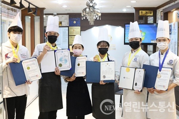 세계쿠킹베이커리, 부산국제 AF아티산 페스티벌서 전원 수상
